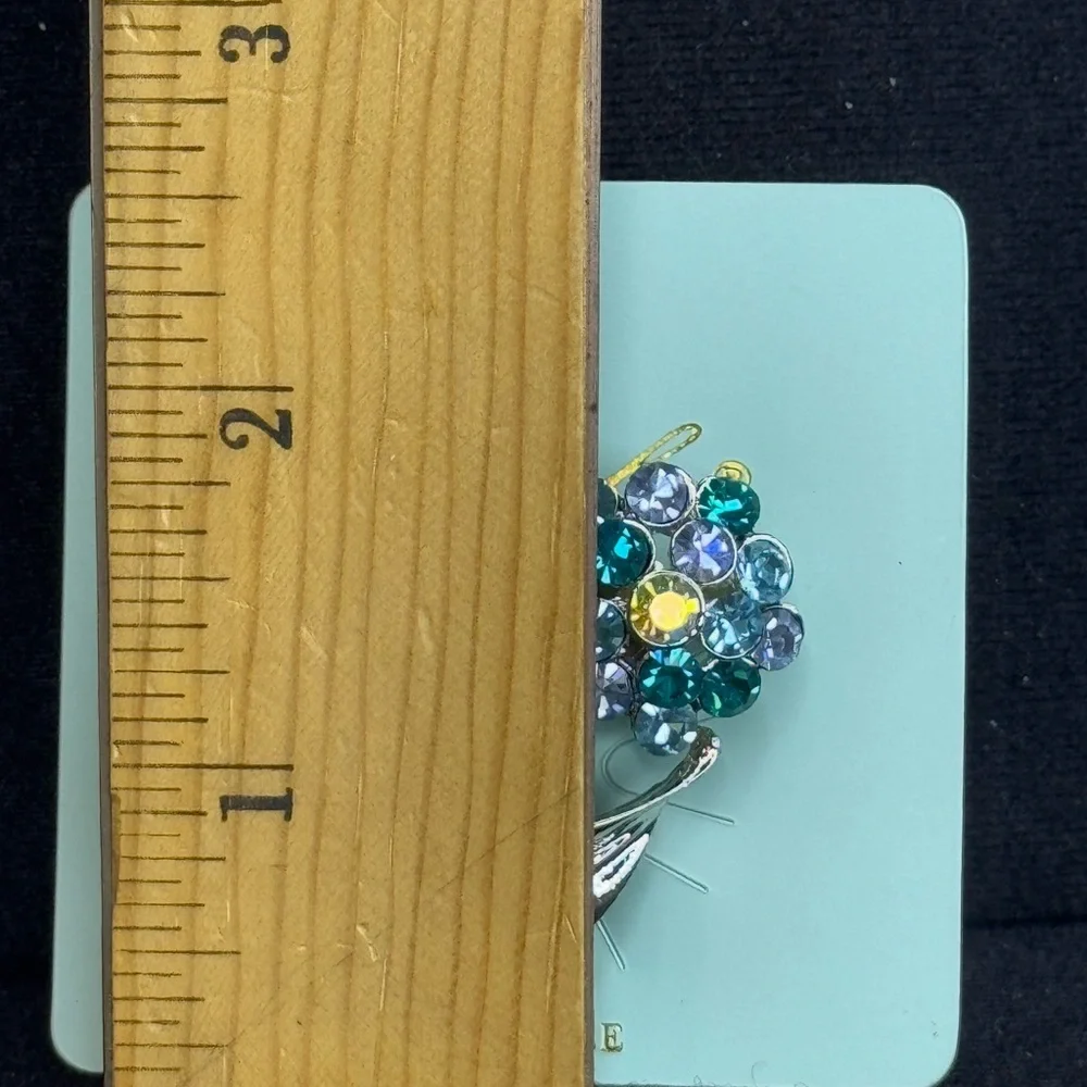 Boutique Silver Tone Blue Teal Rhinestone Floral Flower Brooch Pin NWT